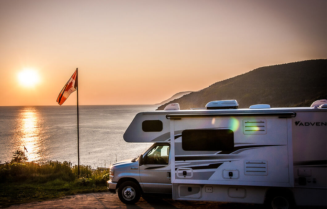 Class C Motorhome-Large (C-Large), , hi-res image number 4